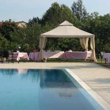 מלון Trattoria Lovise